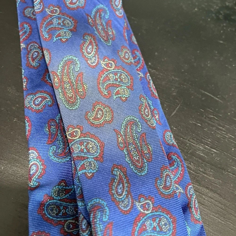 Isaco 100% Silk Paisley Necktie Blue Red Made in Italy Mens Luxury Tie